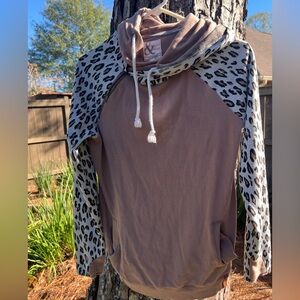 & Hoodie medium brown and grey leopard print
